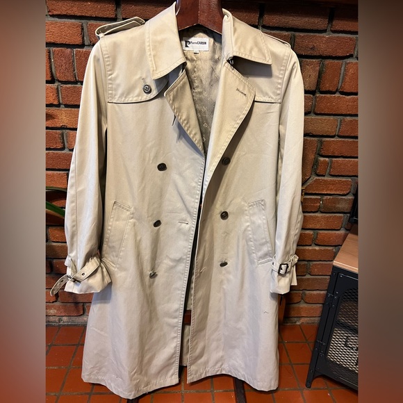 Beautiful vintage Pierre Cardin trench coat in great condition size B42 (SM) - Picture 2 of 16
